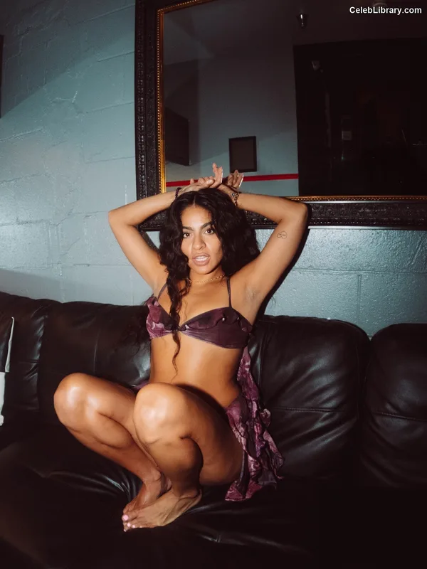 Jessie reyez photo 12 of 125