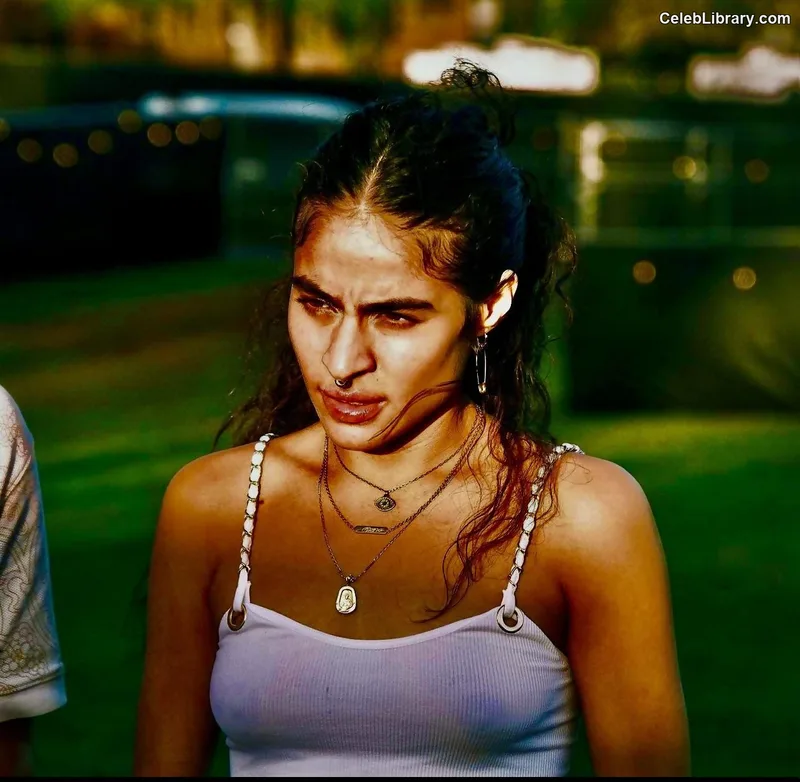 Jessie reyez photo 1 of 125