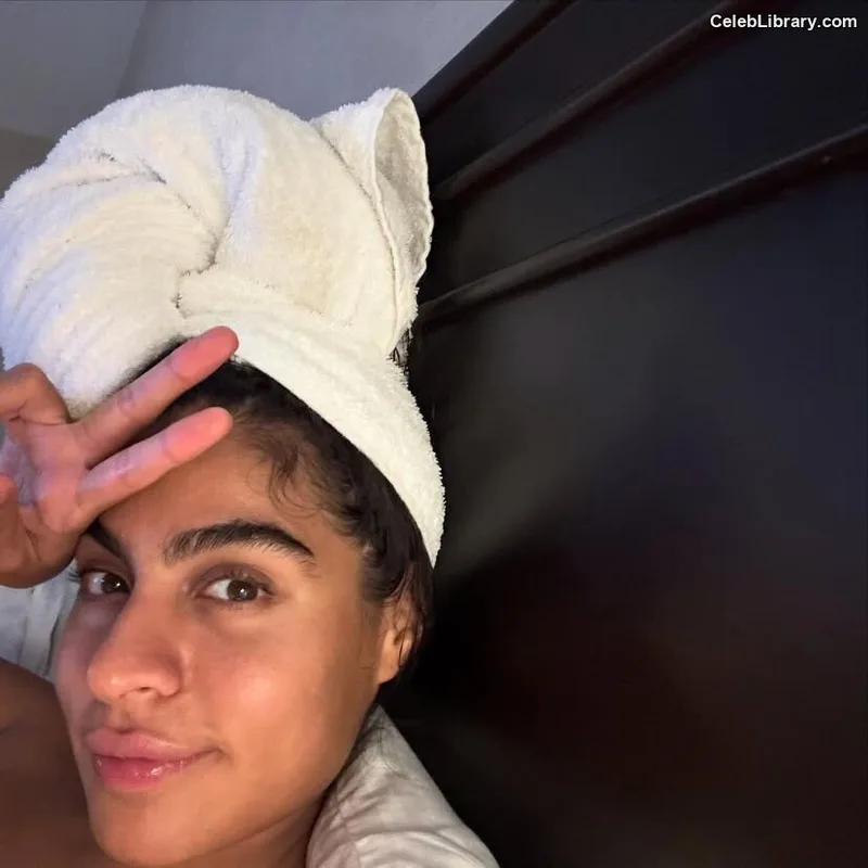 Jessie reyez photo 9 of 125