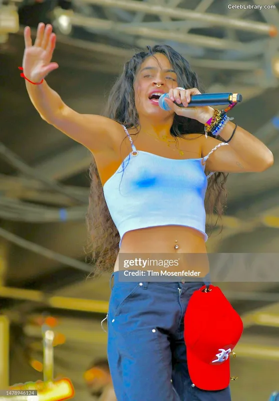 Jessie reyez photo 20 of 125