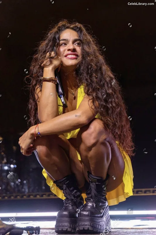 Jessie reyez photo 23 of 125