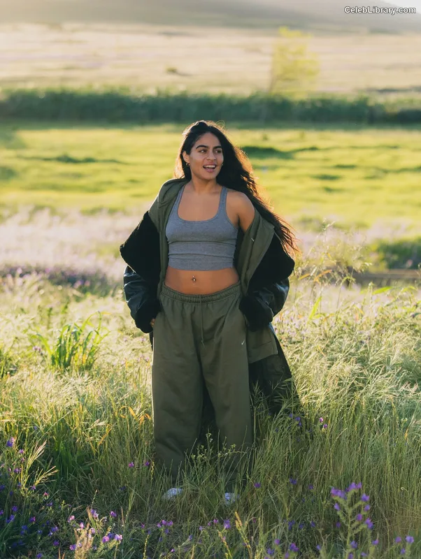 Jessie reyez photo 1 of 125
