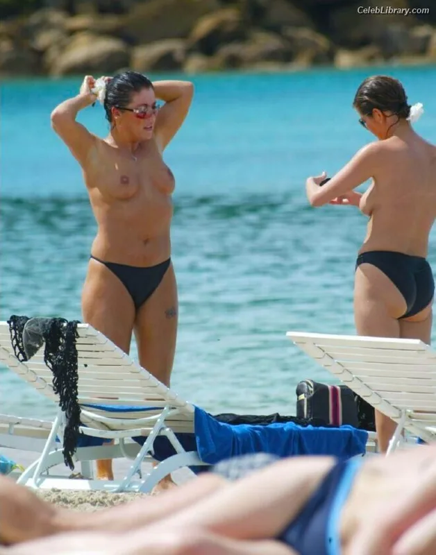 Jessie Wallace photo 18 of 26