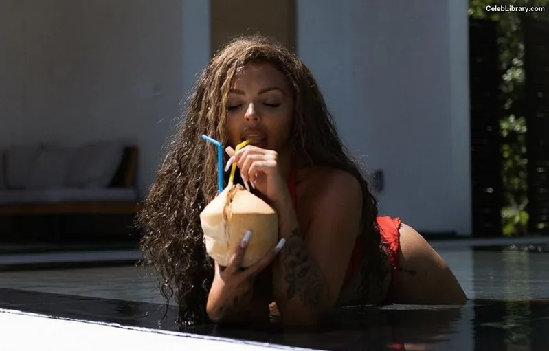 Jesy Nelson photo 8 of 106