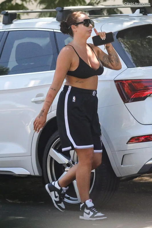Jesy Nelson photo 11 of 106