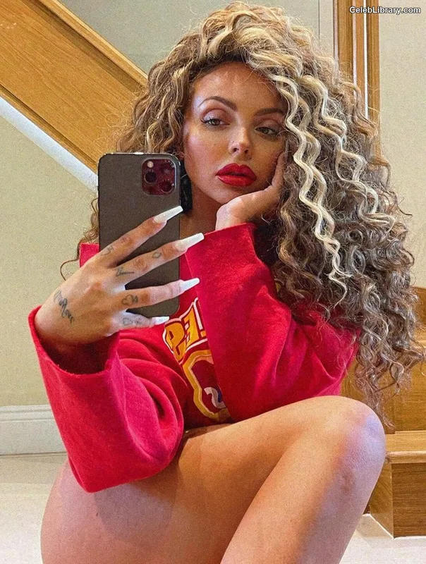 Jesy Nelson photo 4 of 106