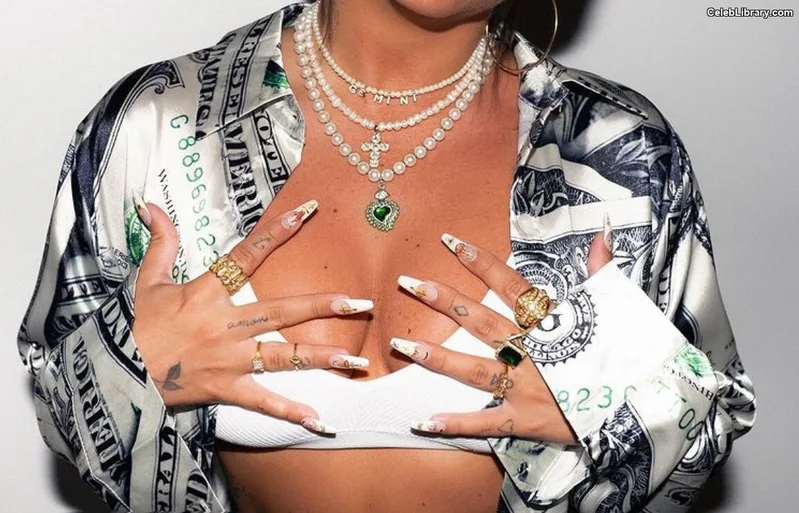 Jesy Nelson photo 14 of 106