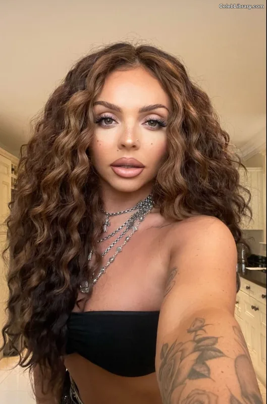 Jesy Nelson photo 4 of 106