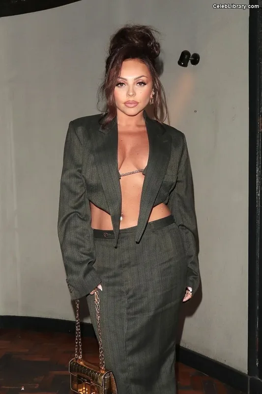 Jesy Nelson photo 21 of 106