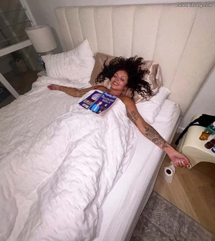 Jesy Nelson photo 8 of 106