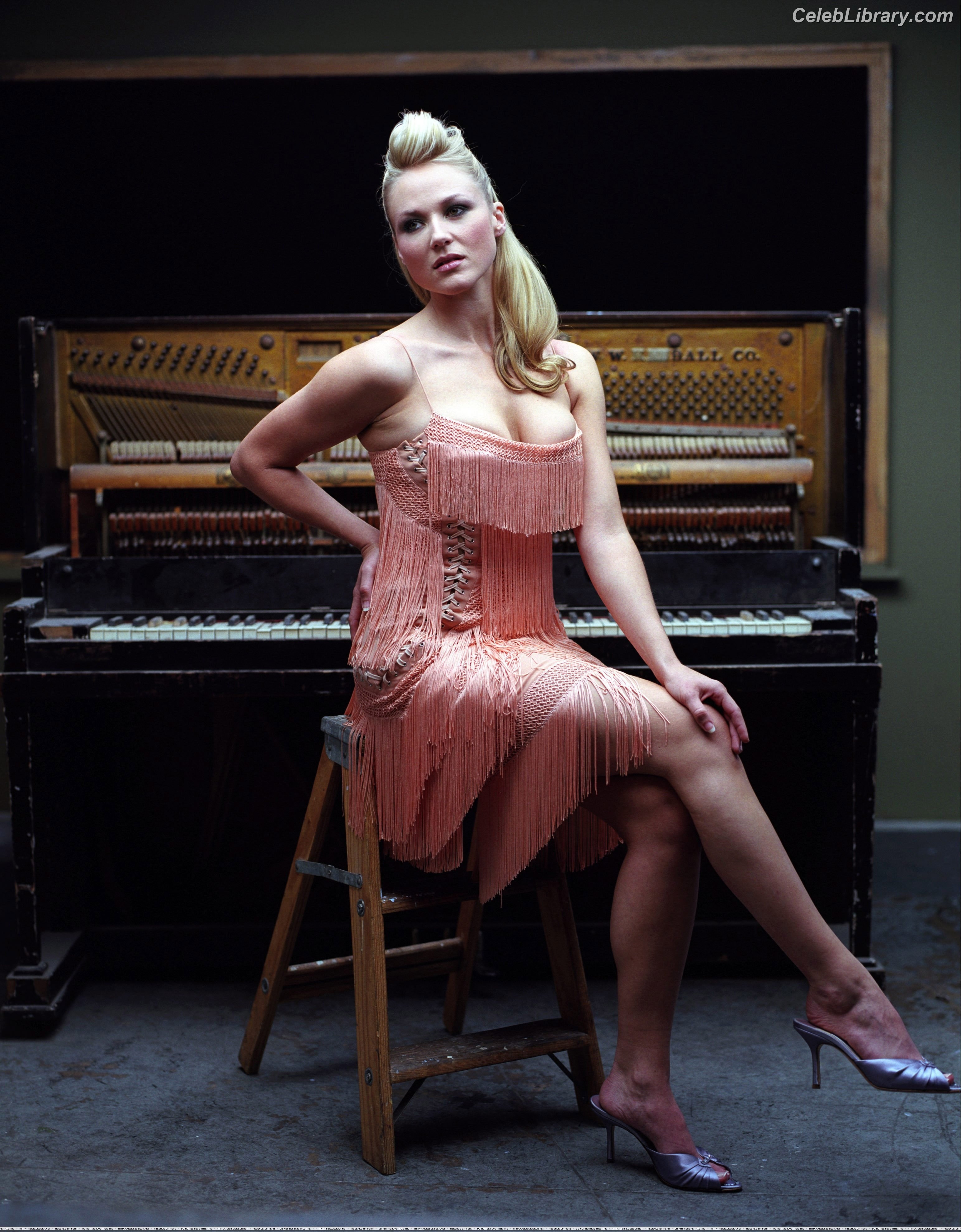 Jewel Kilcher photo 14 of 90