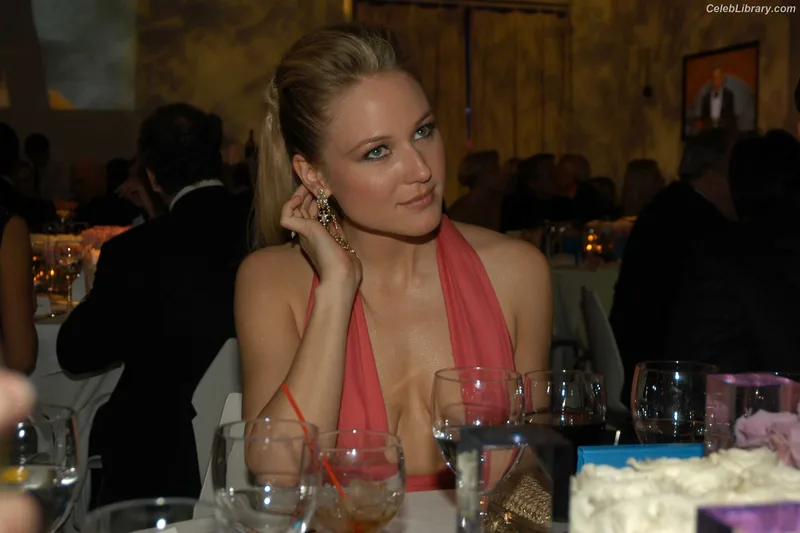 Jewel Kilcher photo 18 of 90