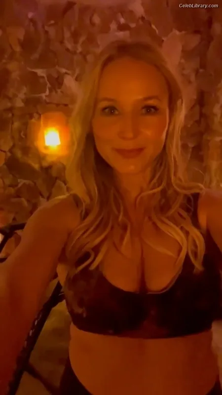 Jewel Kilcher photo 14 of 90