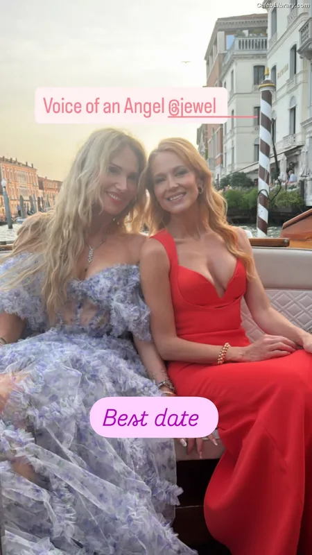 Jewel Kilcher photo 18 of 90