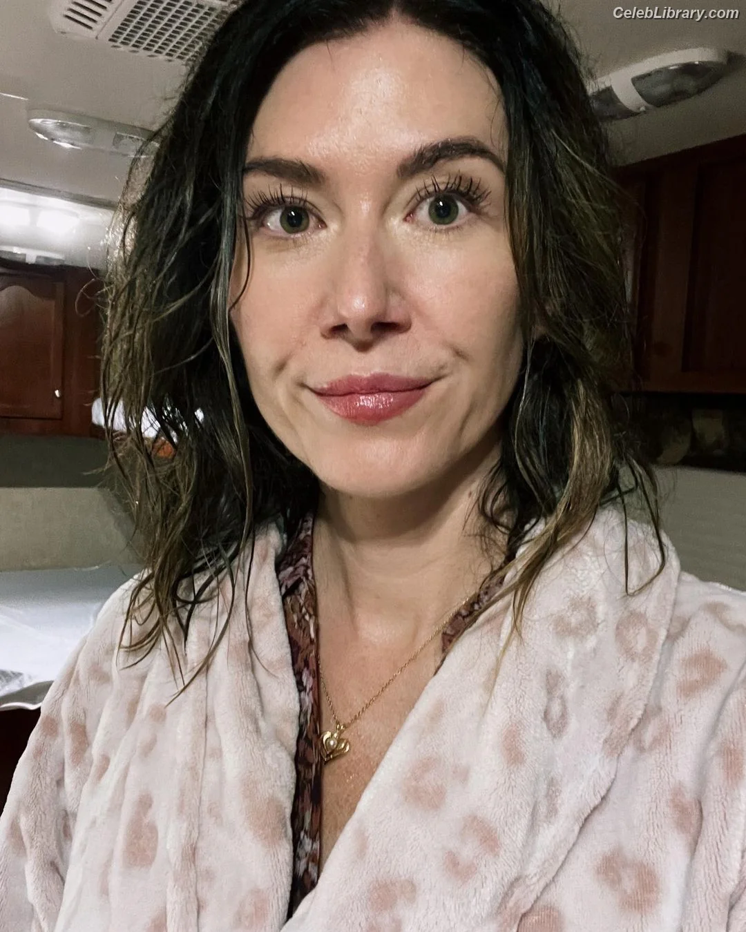 Jewel Staite photo 10 of 424