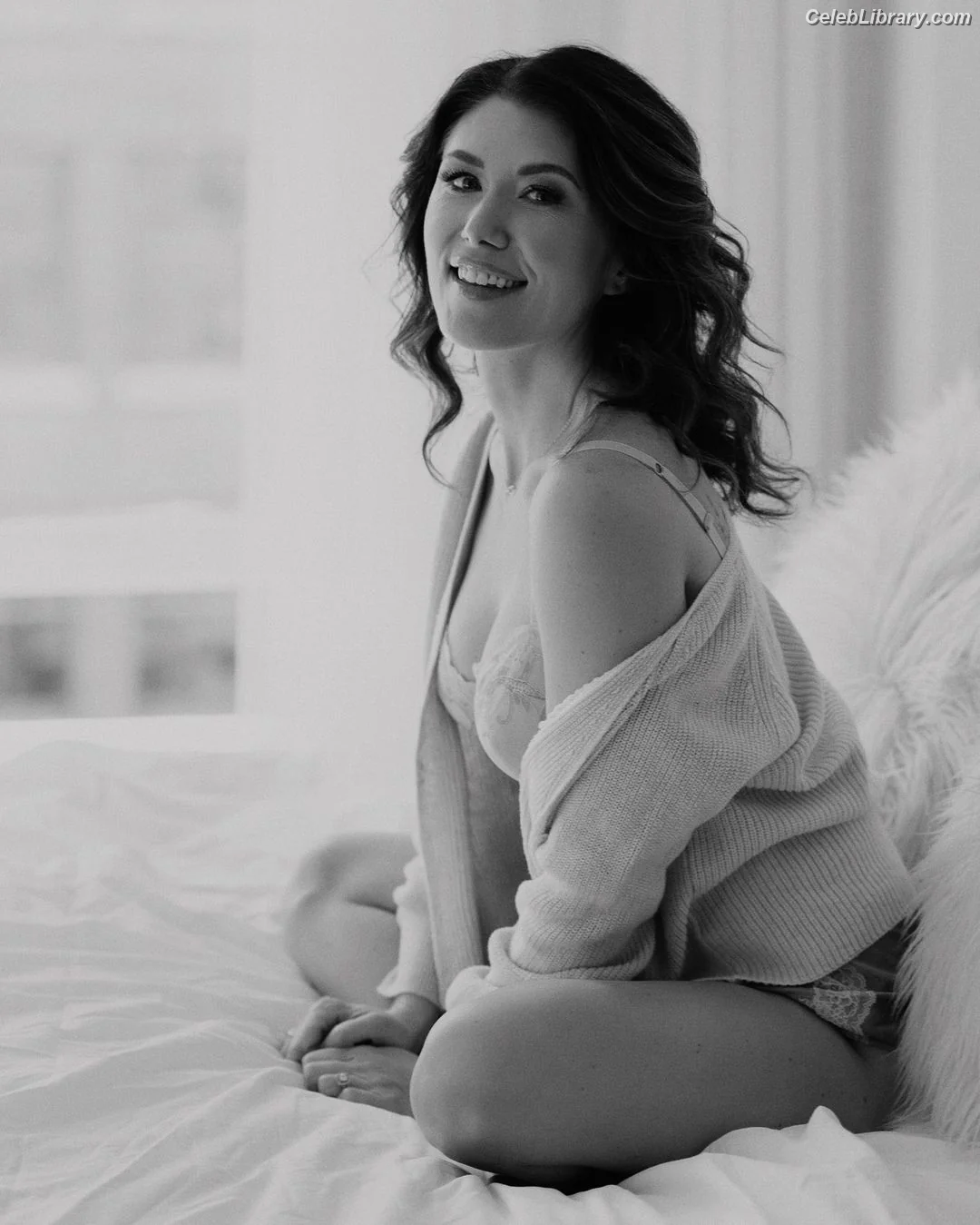 Jewel Staite photo 1 of 424