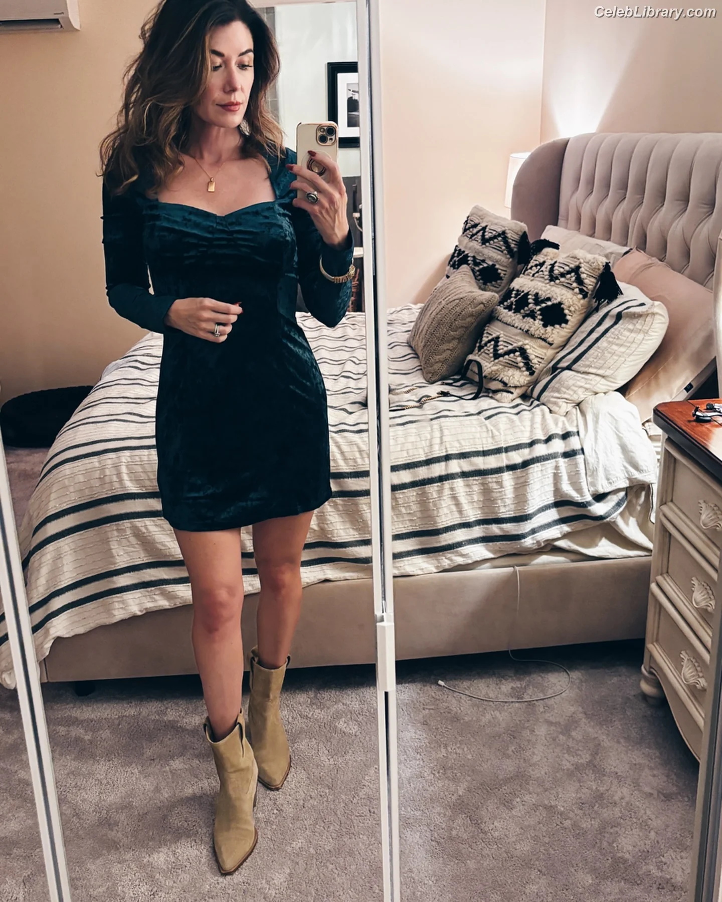 Jewel Staite photo 7 of 424