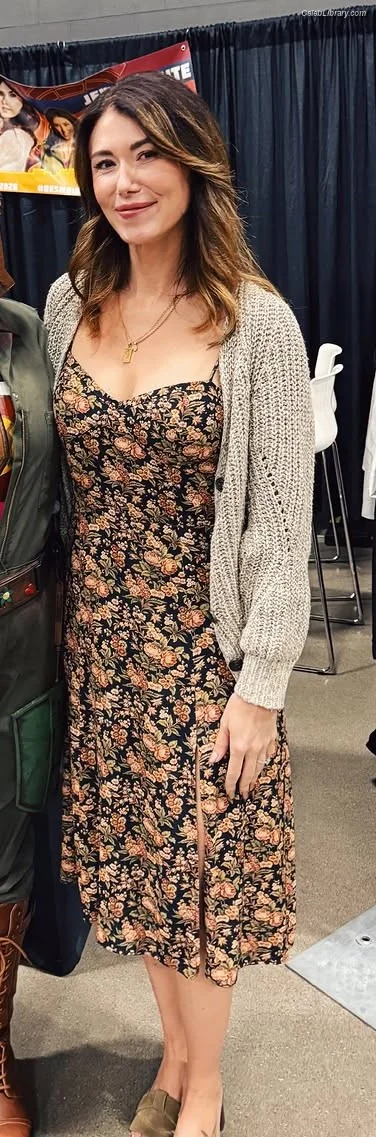 Jewel Staite photo 15 of 424