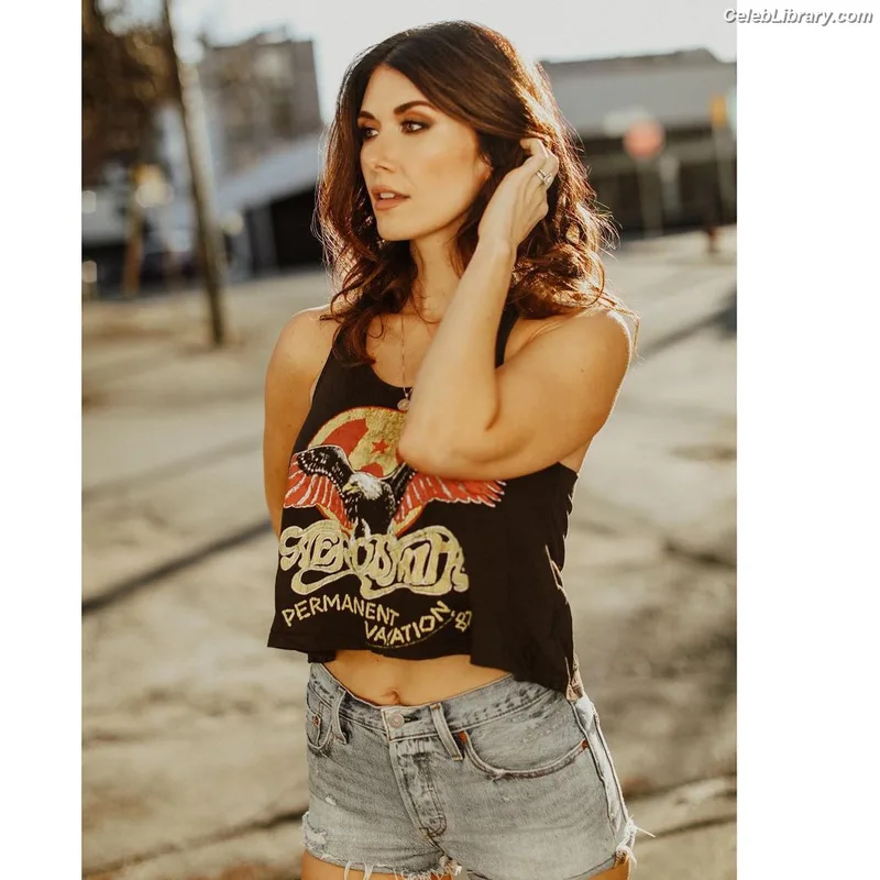 Jewel Staite photo 4 of 425