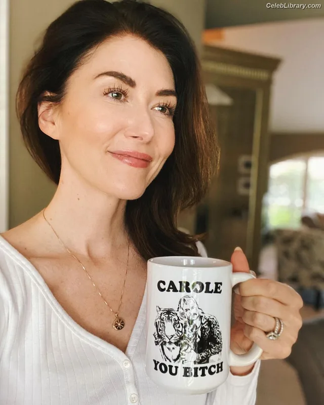 Jewel Staite photo 6 of 425
