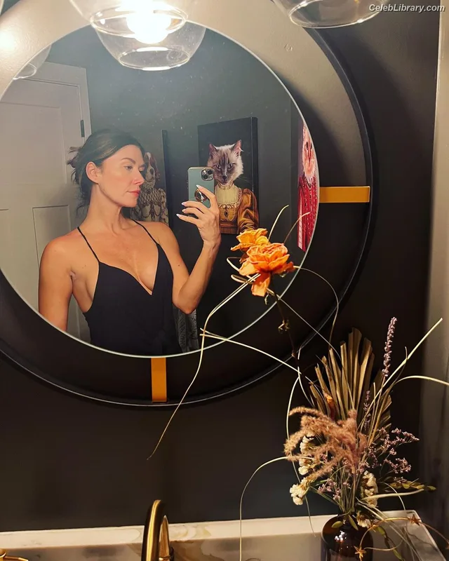 Jewel Staite photo 13 of 425