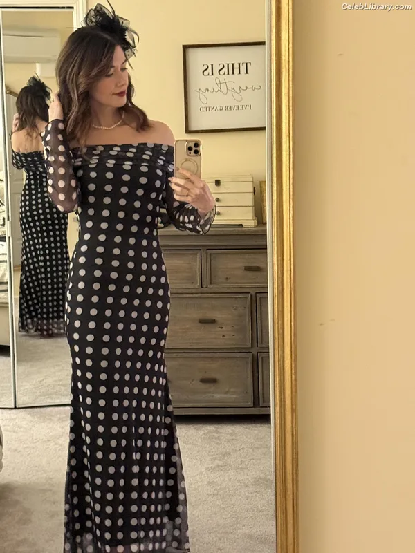 Jewel Staite photo 19 of 425