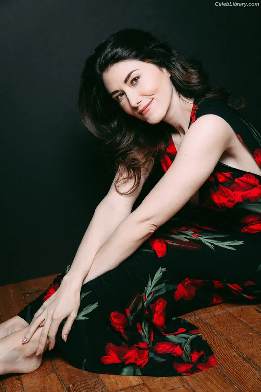 Jewel Staite photo 2 of 425