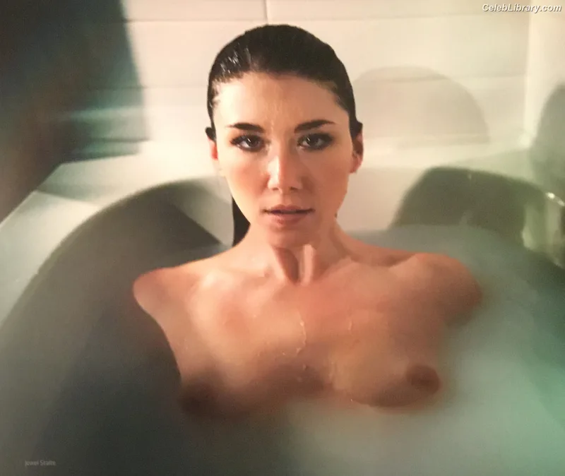 Jewel Staite photo 3 of 425