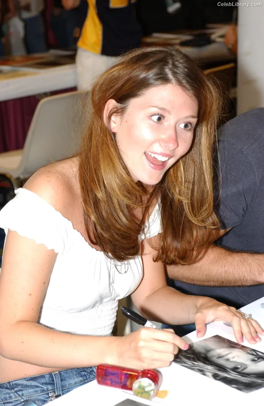 Jewel Staite photo 15 of 425