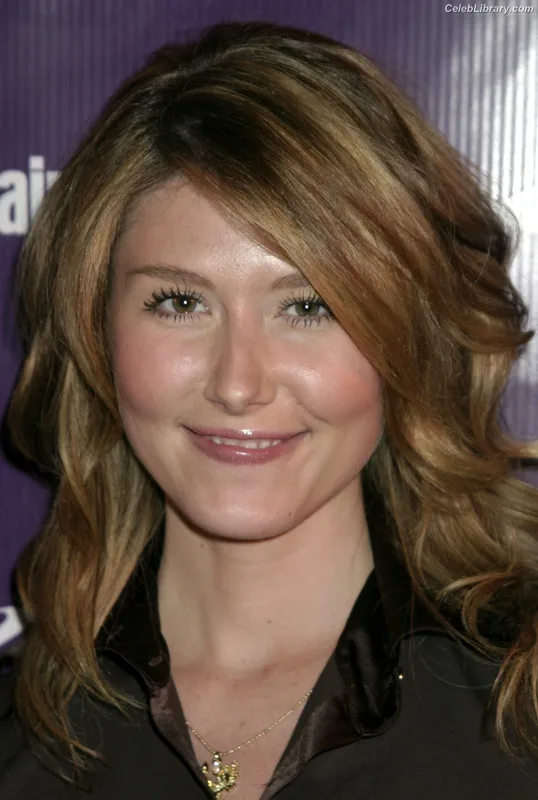 Jewel Staite photo 5 of 425