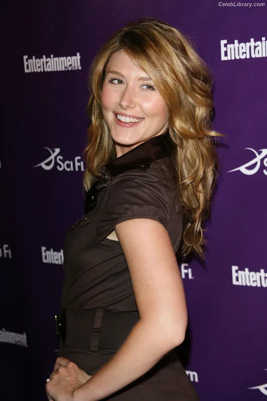 Jewel Staite photo 10 of 425