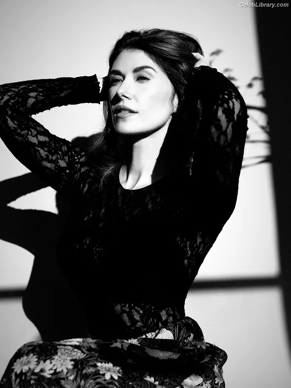 Jewel Staite photo 21 of 425