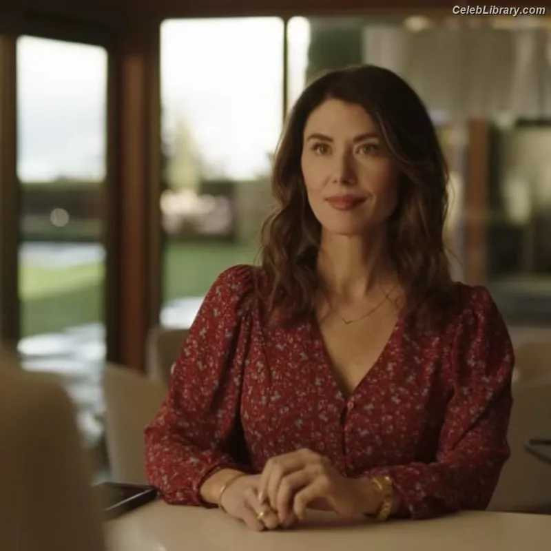 Jewel Staite photo 16 of 425