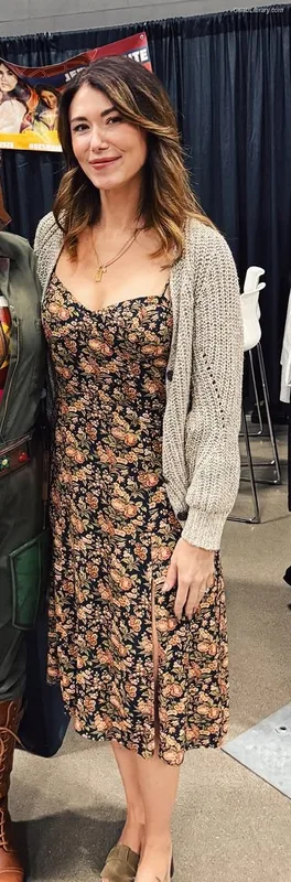 Jewel Staite photo 15 of 425