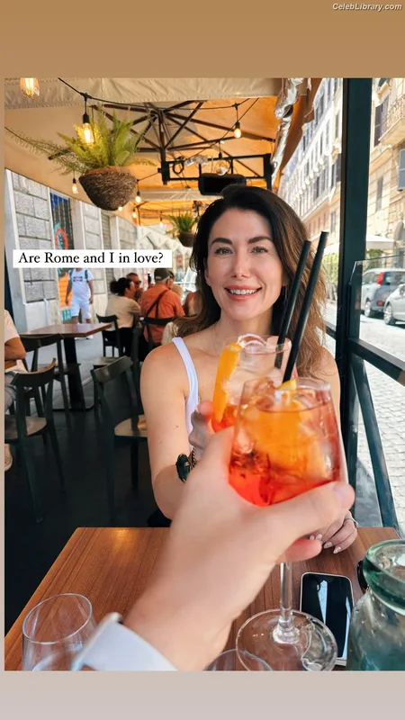 Jewel Staite photo 11 of 425