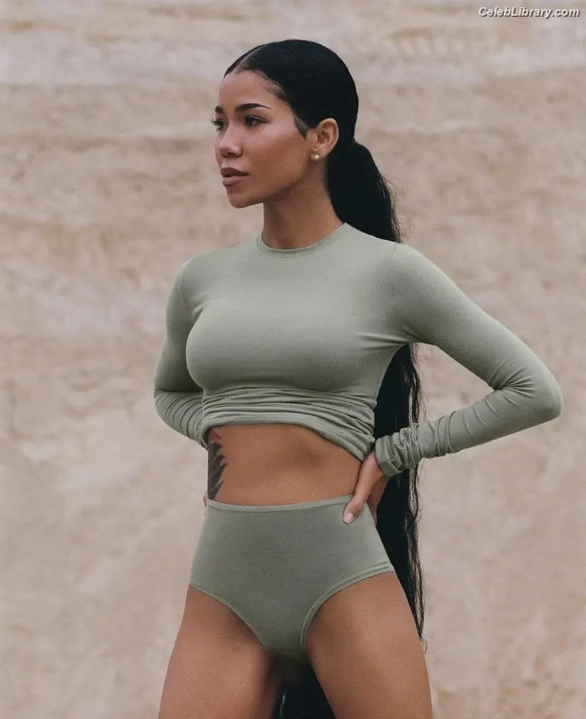 Jhené Aiko photo 19 of 41