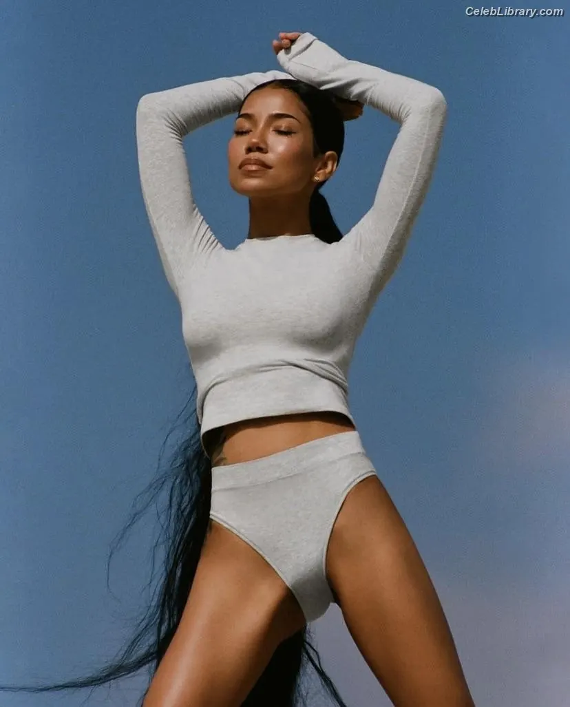 Jhené Aiko photo 22 of 41