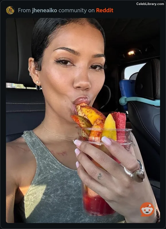 Jhené Aiko photo 5 of 41