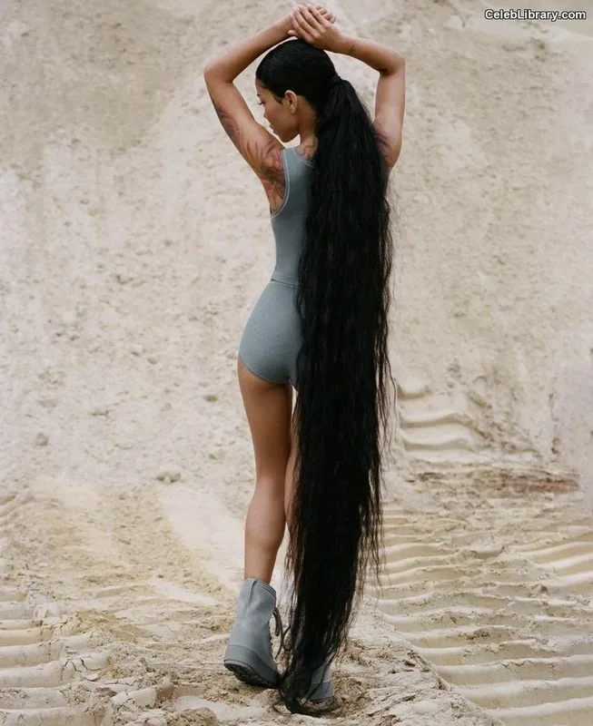 Jhené Aiko photo 21 of 41