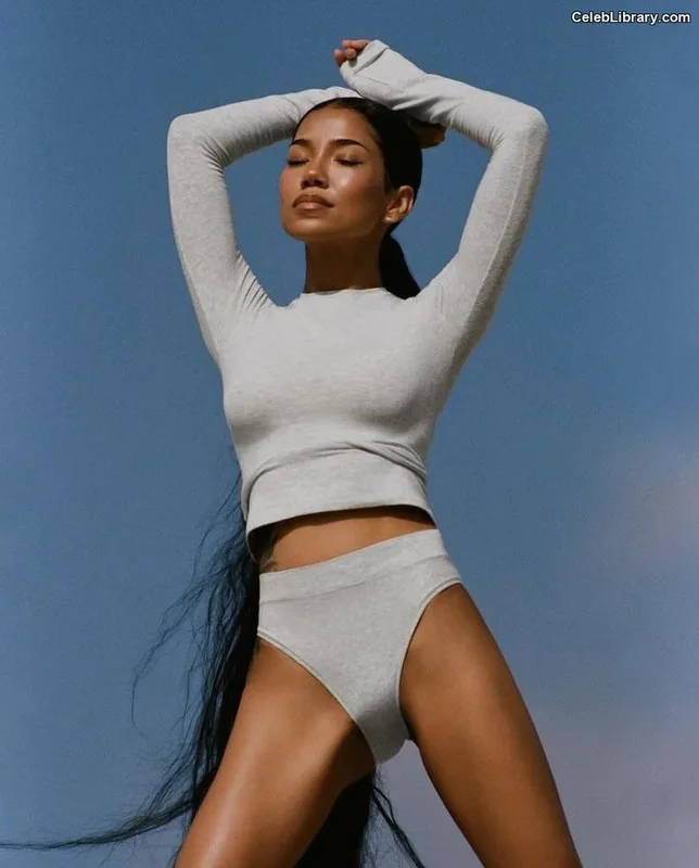 Jhené Aiko photo 22 of 41