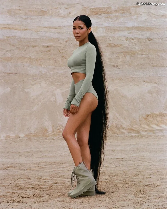 Jhené Aiko photo 24 of 41