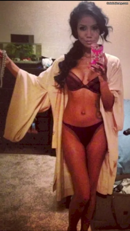 Jhené Aiko photo 12 of 41