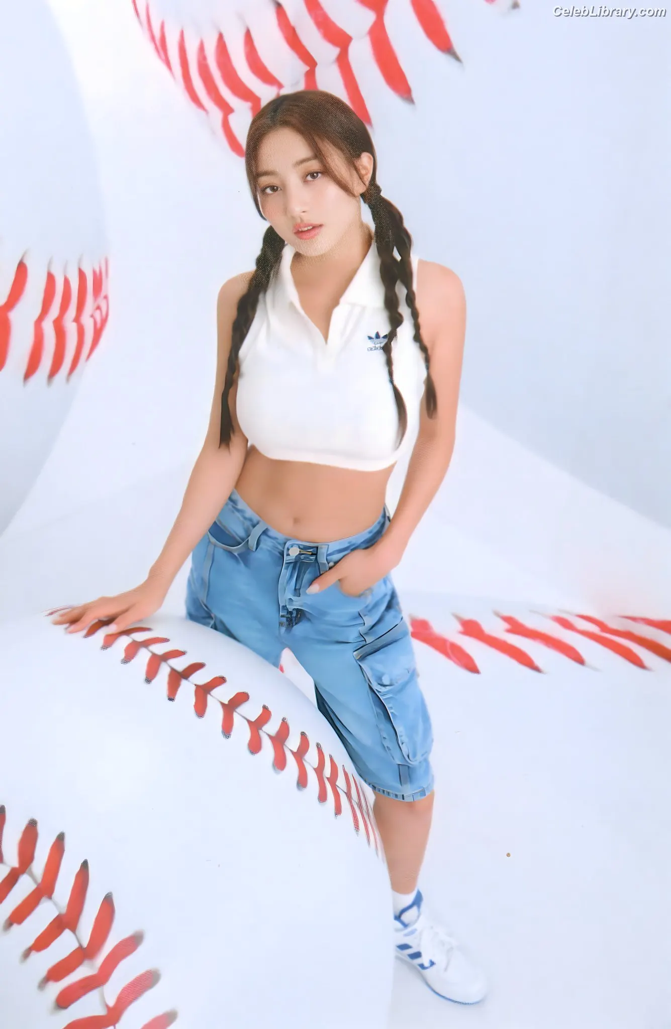 Jihyo (TWICE) photo 14 of 1324