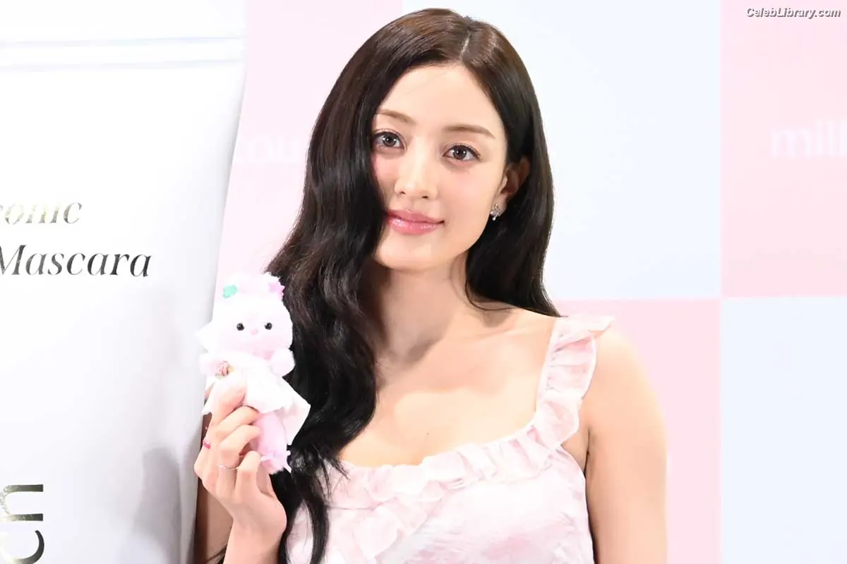 Jihyo (TWICE) photo 13 of 1324