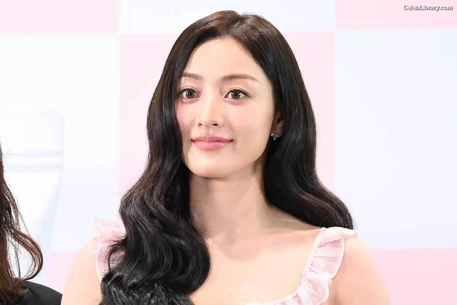 Jihyo (TWICE) photo 21 of 1324