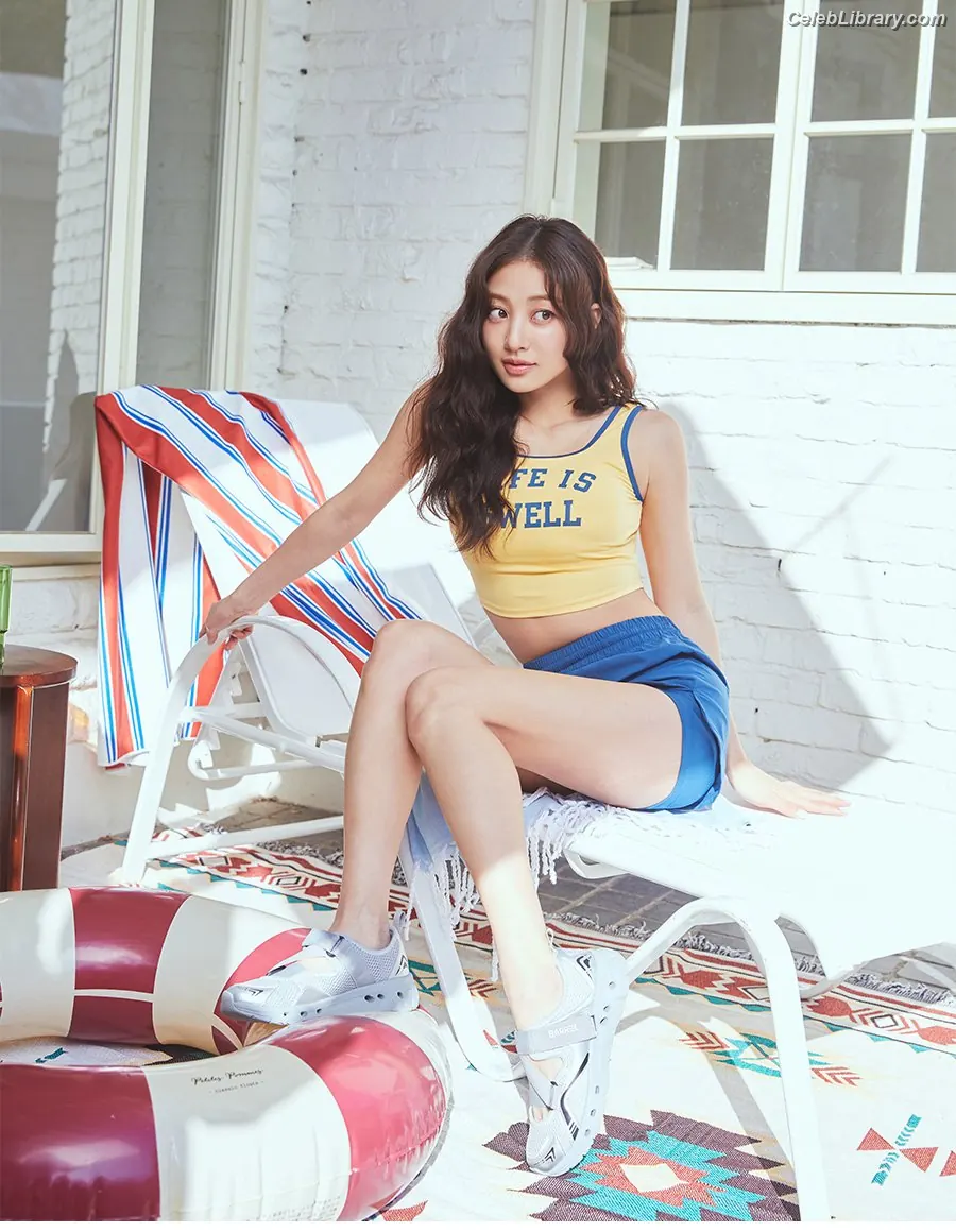 Jihyo (TWICE) photo 12 of 1324