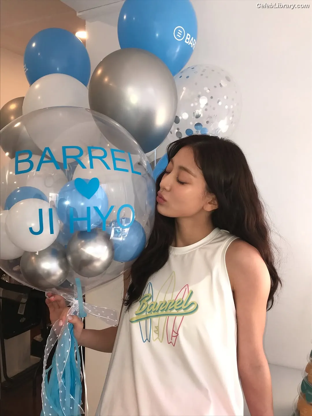 Jihyo (TWICE) photo 6 of 1324