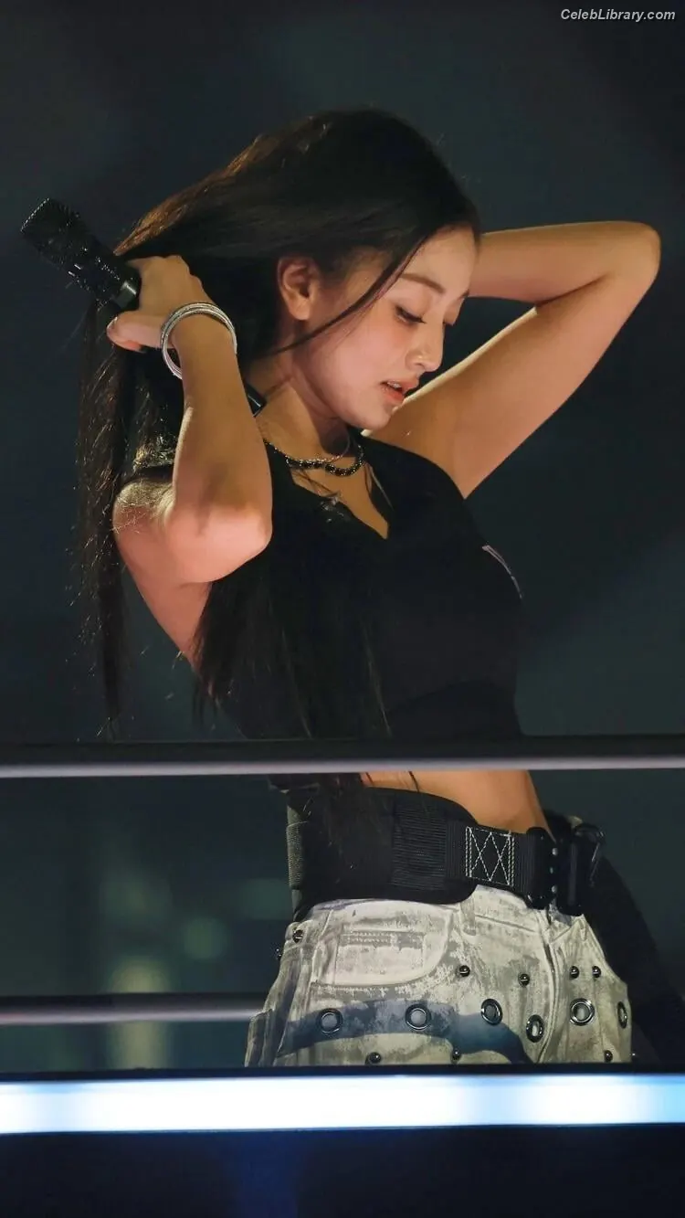 Jihyo (TWICE) photo 17 of 1324