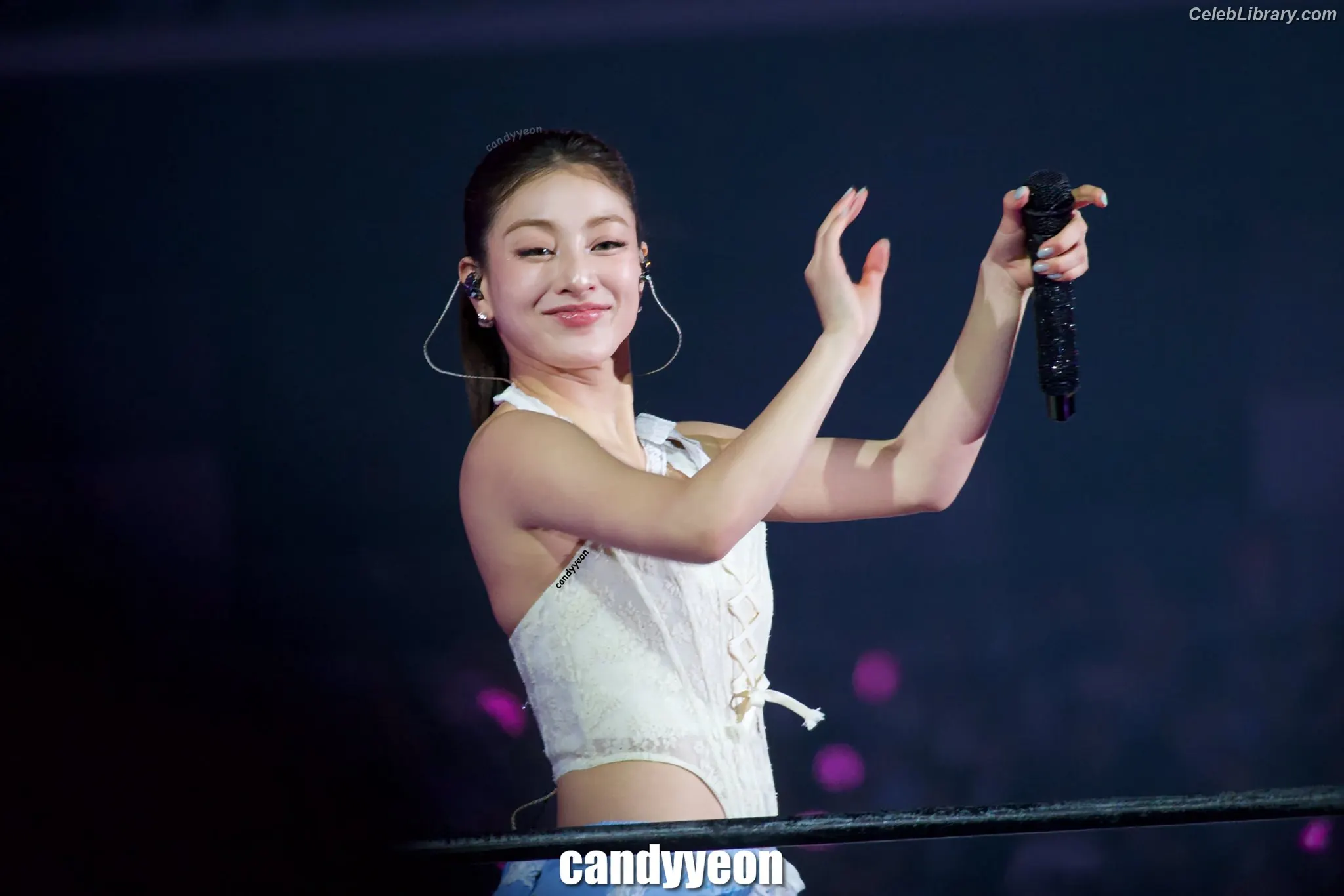 Jihyo (TWICE) photo 10 of 1324