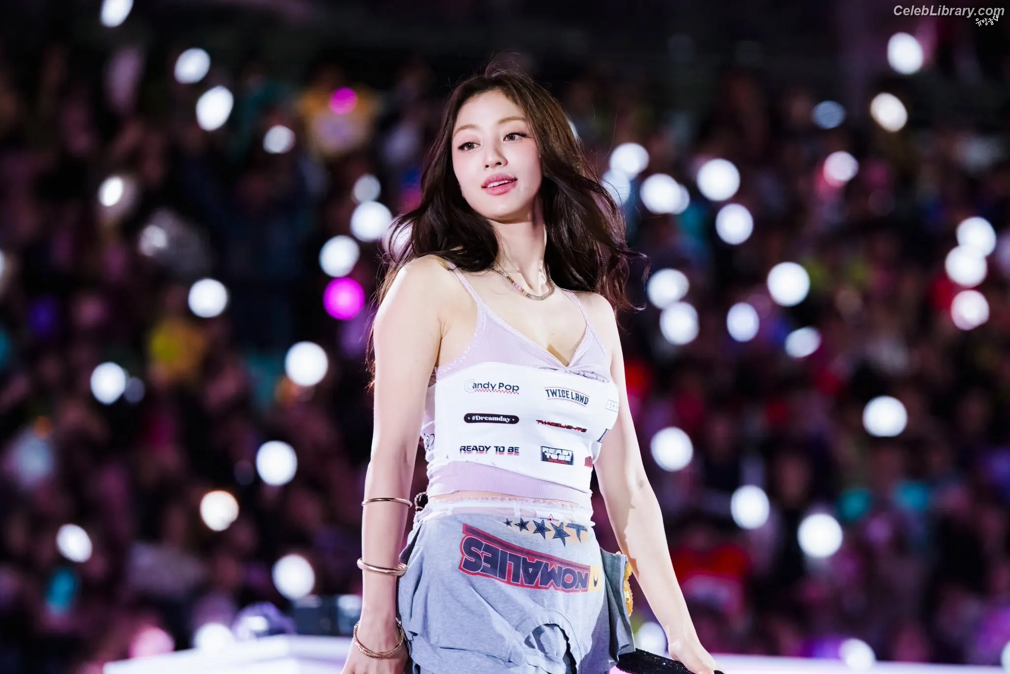 Jihyo (TWICE) photo 13 of 1324